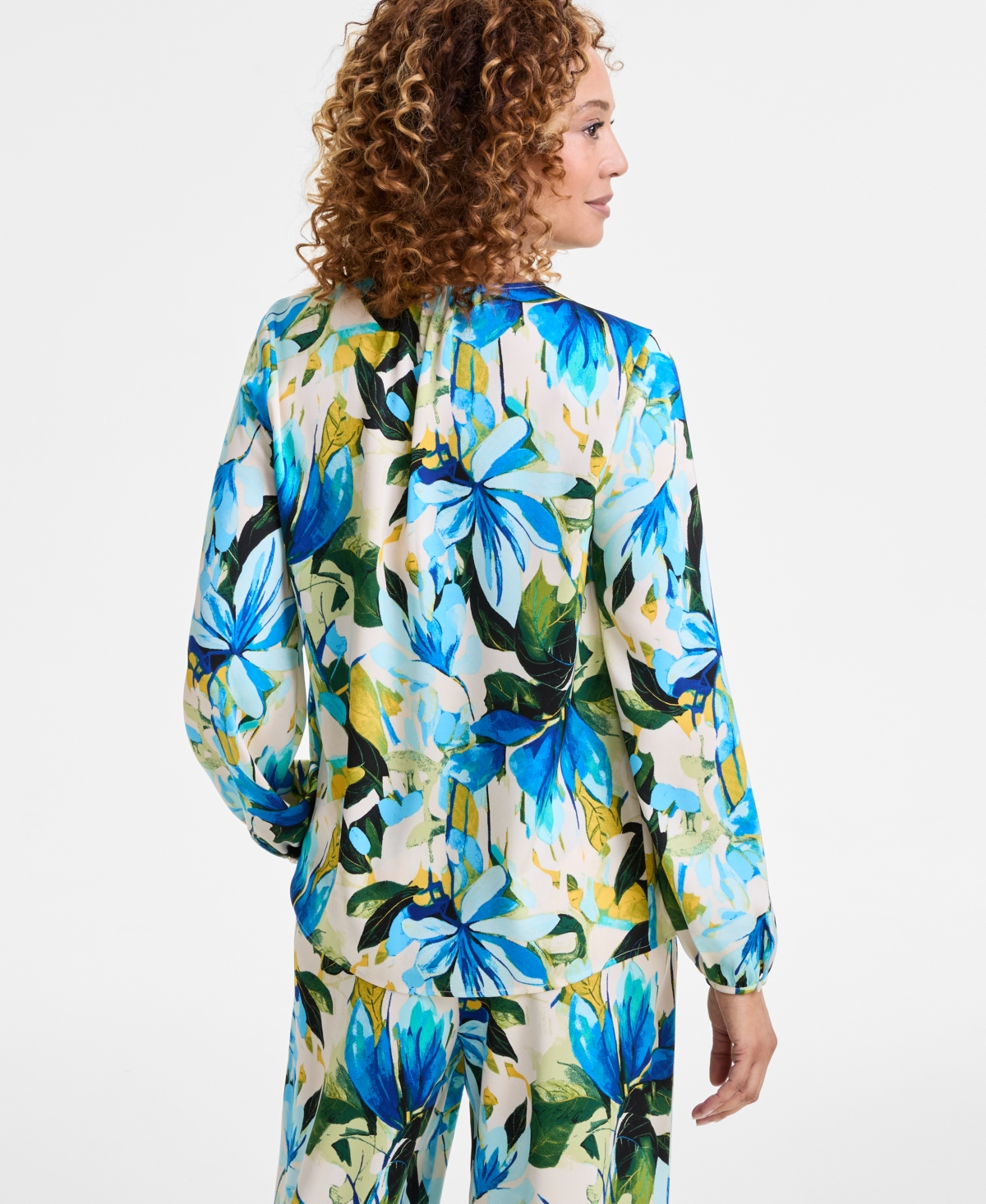 Jm Collection Women's Printed Satin V-neck Long-sleeve Top, Exclusively At Macy's In Beige Creme