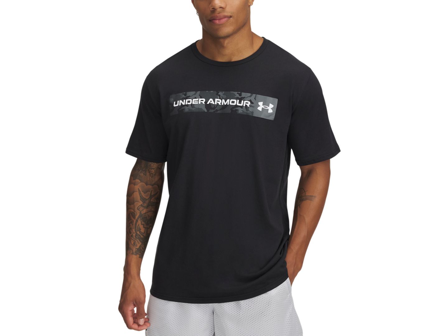 Мужская футболка Under Armour Camo Panel Logo Graphic, цвет: Чёрный / Морской зелёный — фото 1