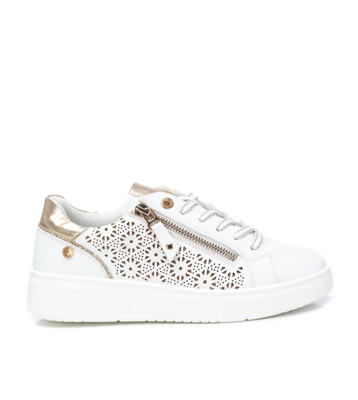 Women's Casual Sneakers By Xti - White