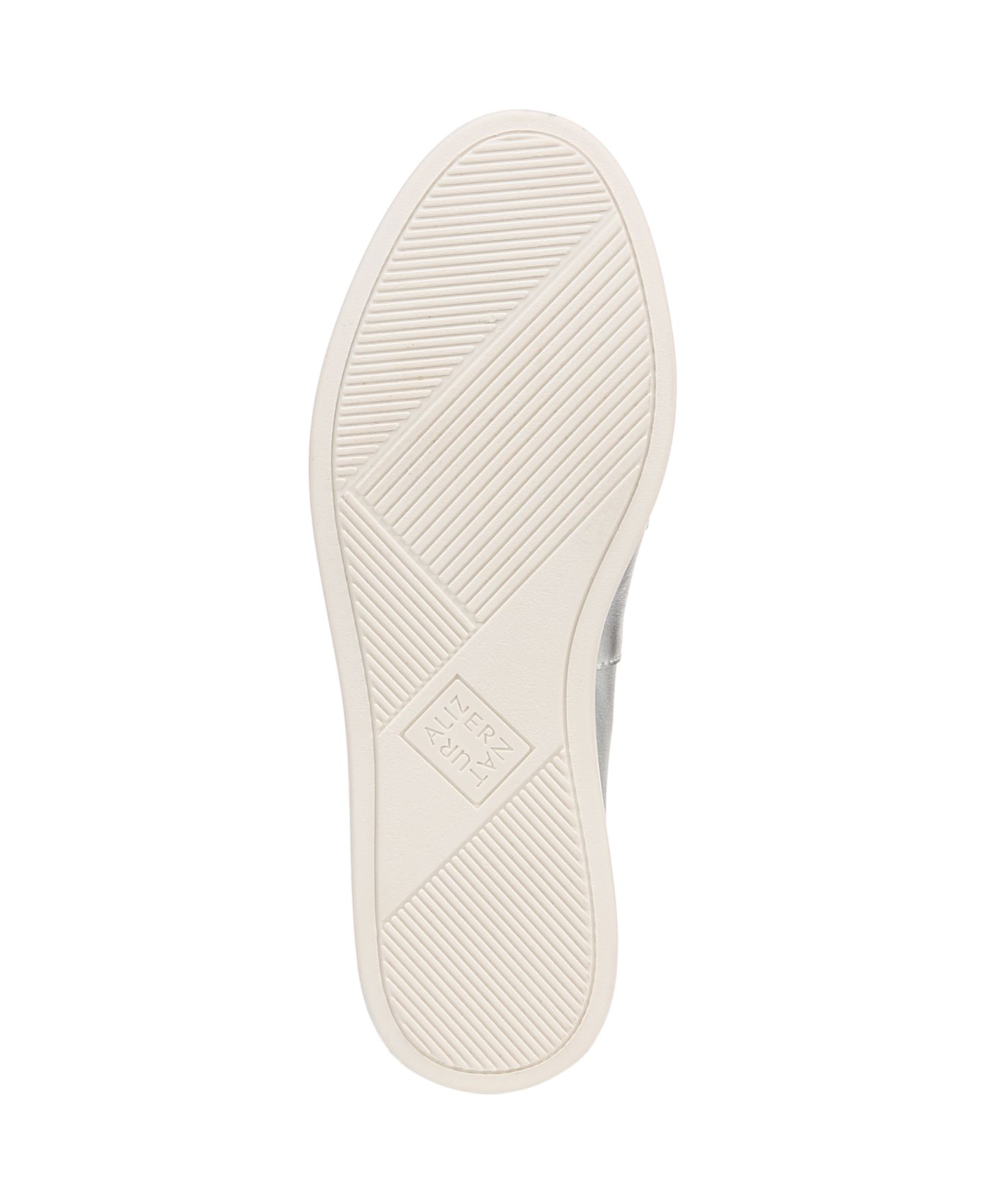 Женские туфли Naturalizer Karis Closed Round Toe Hybrid Penny, цвет: Серебряный кожаный — фото 5