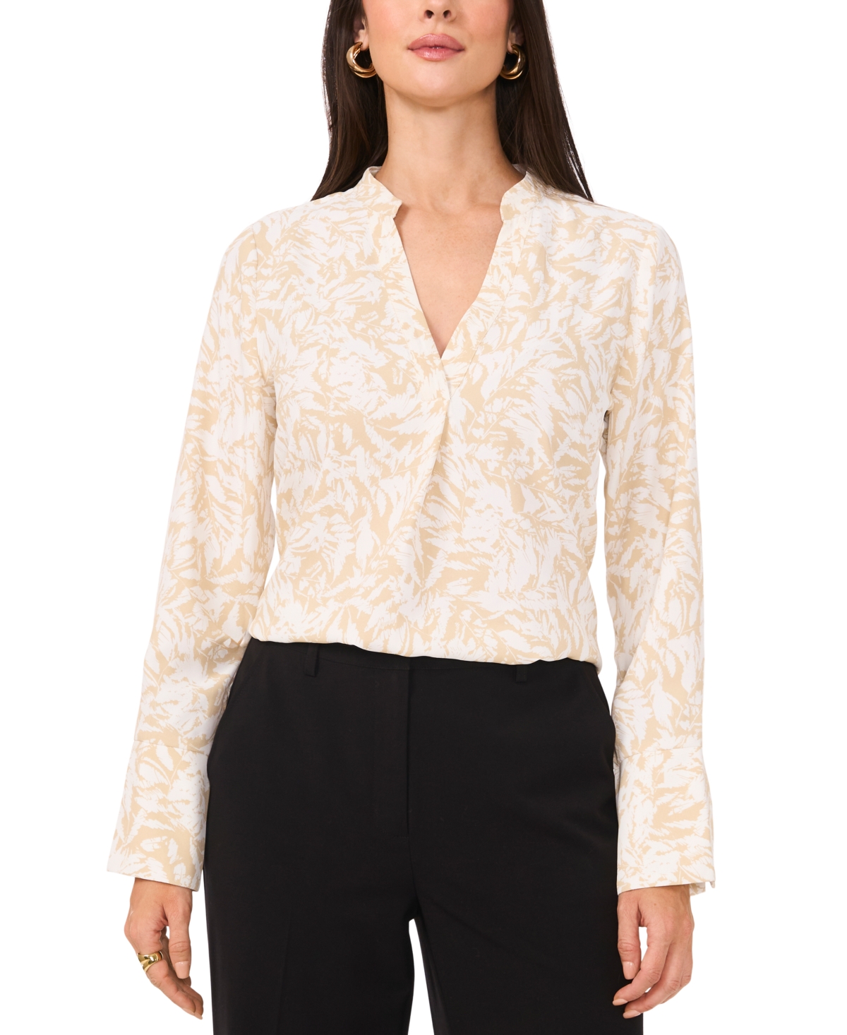 VINCE CAMUTO WOMEN'S PRINTED V-NECK LONG-SLEEVE TOP 