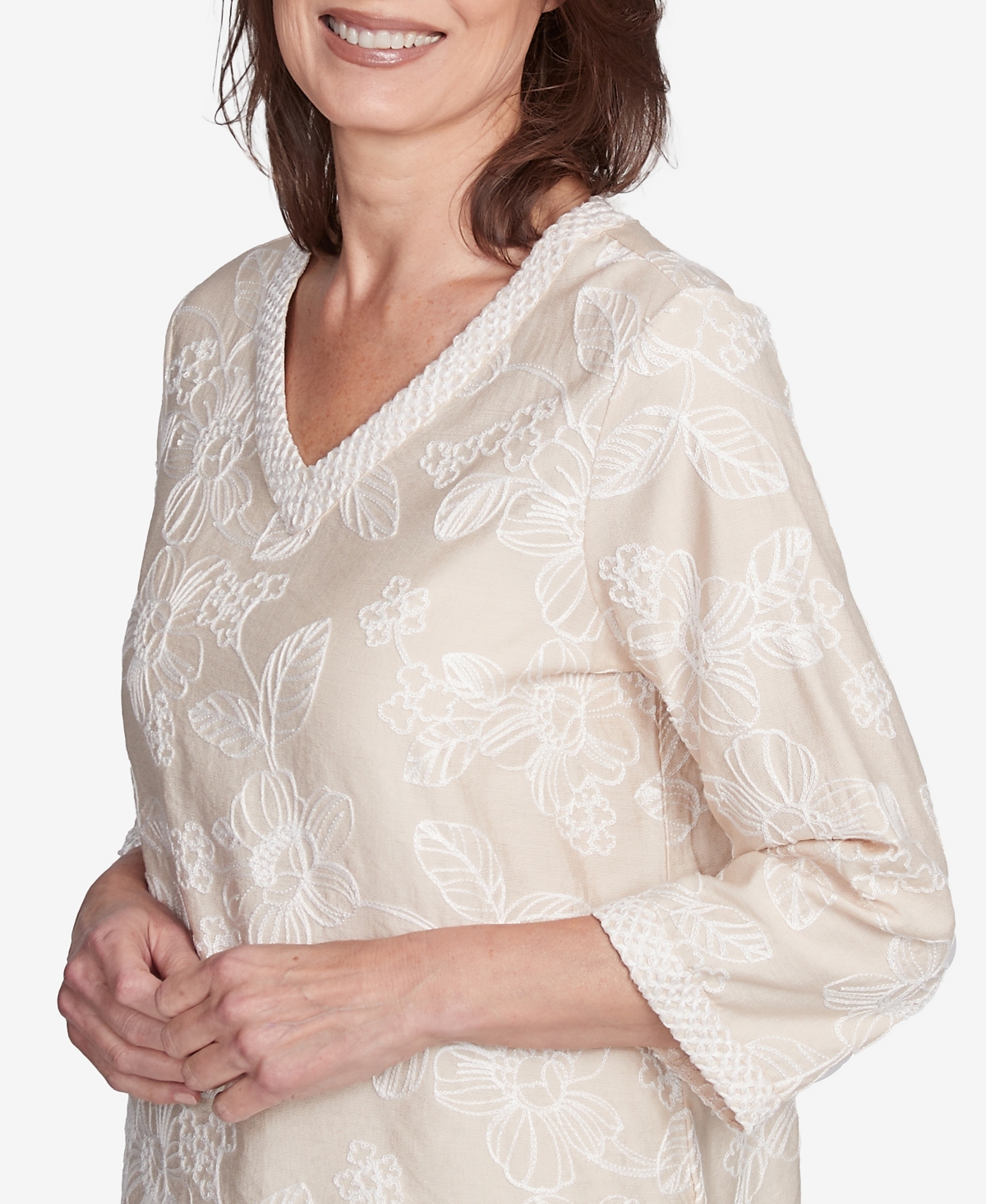 Alfred Dunner Women's Catalina Island Tossed Floral Embroidery V-neck Top In Linen