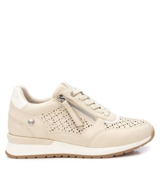 Women's Casual Sneakers Refresh Collection