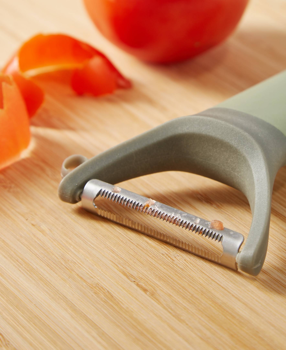 Berghoff Balance 5.25" Stainless Steel Serrated Y-peeler In Sage