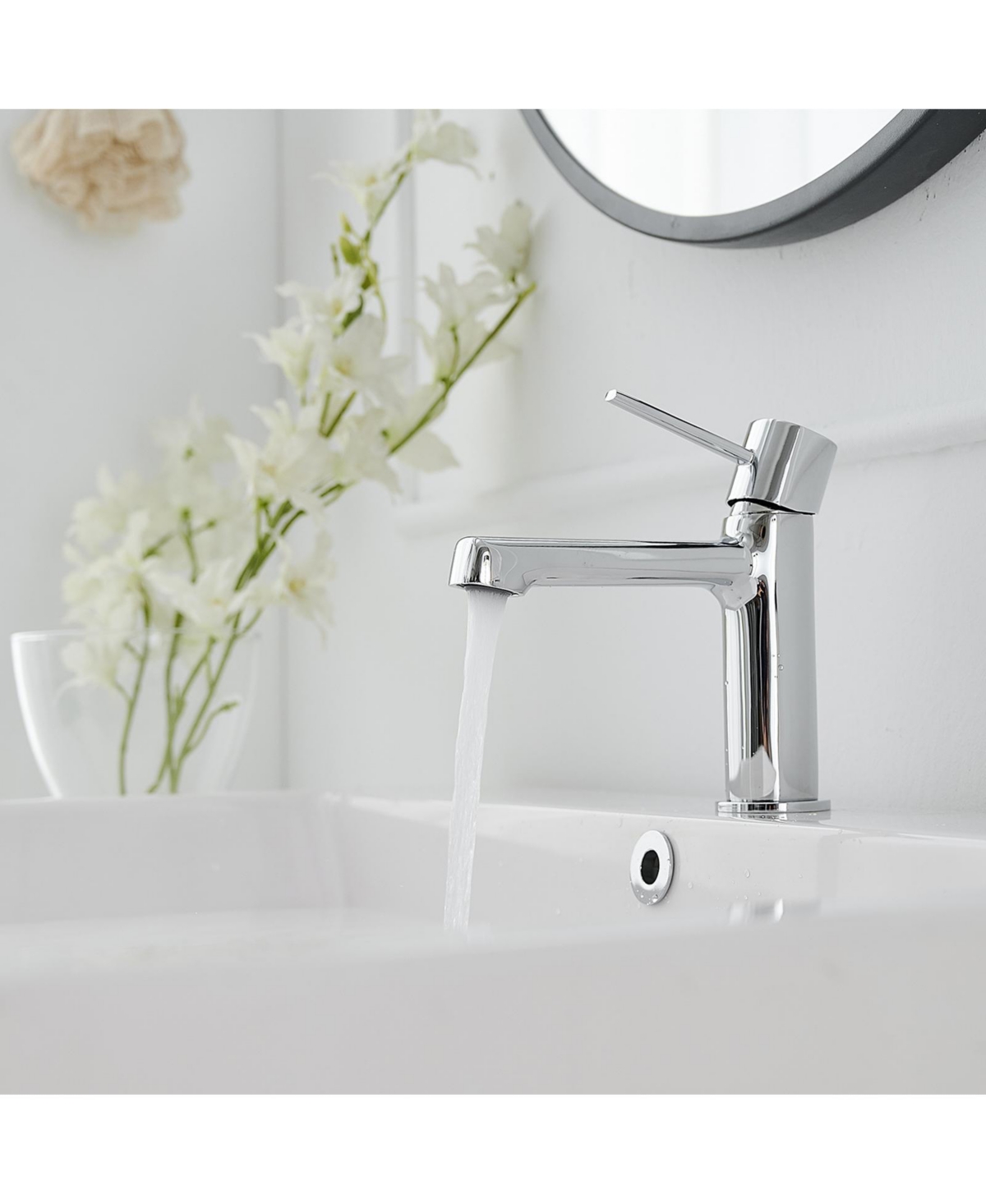 Single Handle Single Hole Modern Bathroom Faucet Bathroom Drip-Free Vanity Sink Faucet in Polished Chrome