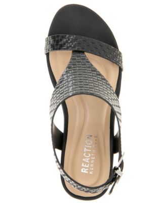 Women's Greatly Thong Almond Toe Wedge Sandals