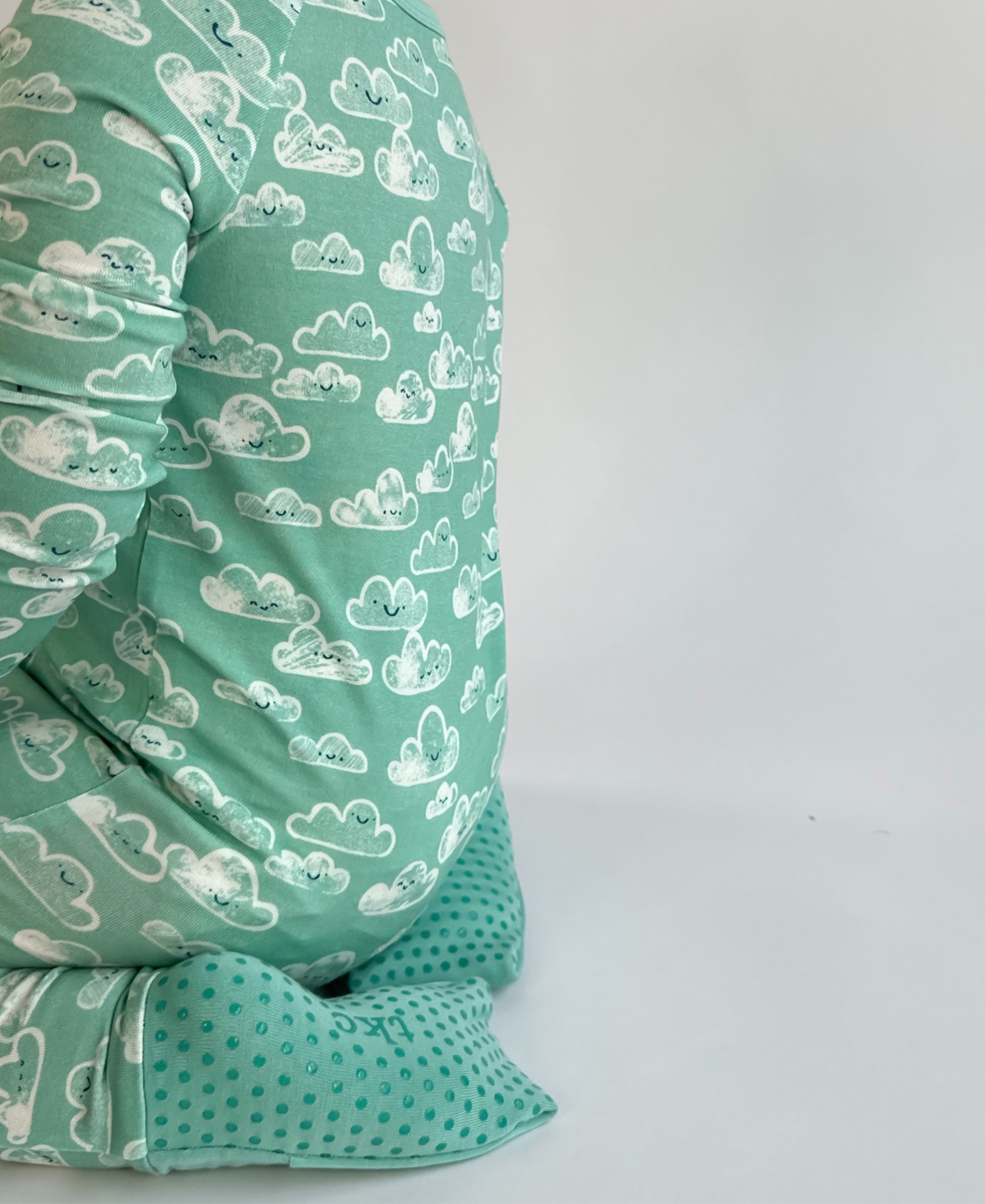 Tiny Knot Co. Baby Boys And Girls Convertible 2 Way Zippered Footed Coverall In Blue Skies
