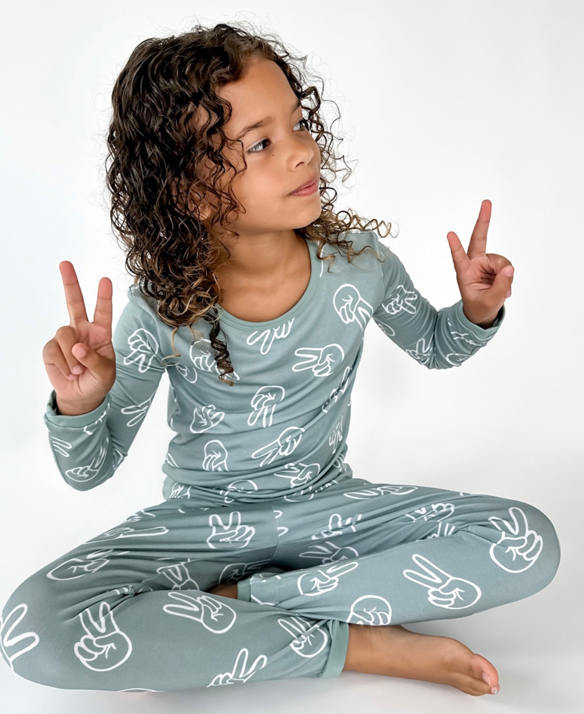 Tiny Knot Co. Baby Boys And Girls 2-piece Long Sleeve Pajama Set In Peace Out Reagan