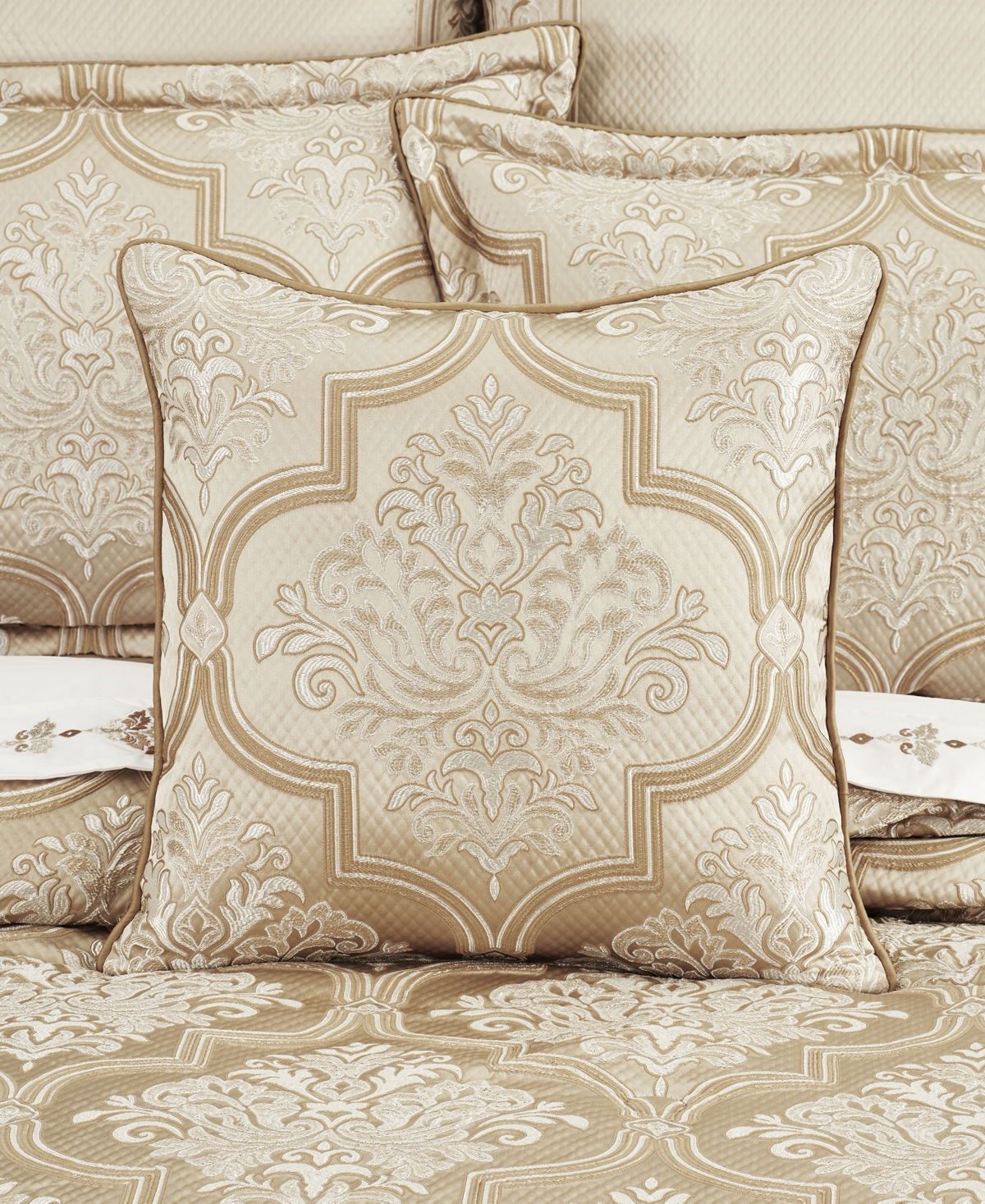 J Queen New York Sezanne Decorative Pillow, 20" X 20" In Champagne