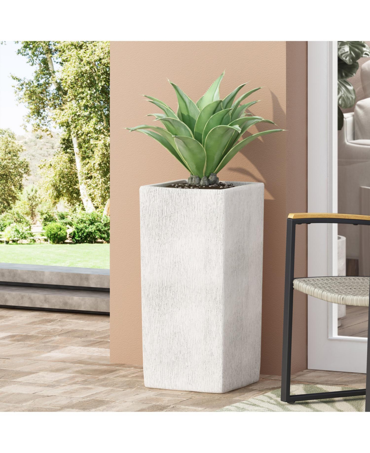 Streamdale Plant Illuminators Highlight Your Garden's Charm