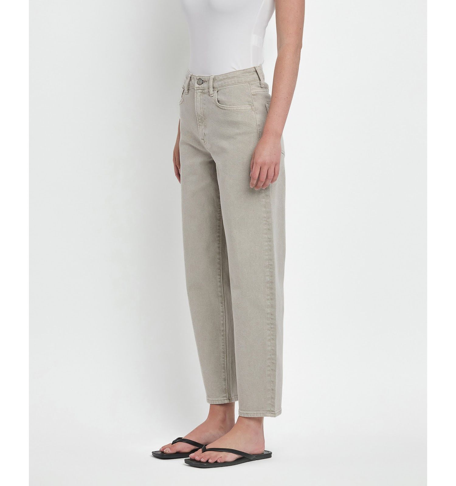 Women's Super High Rise Slim Barrel Jeans
