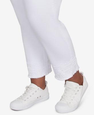 Plus Size Embroidered Extra Stretch White Denim Jeans