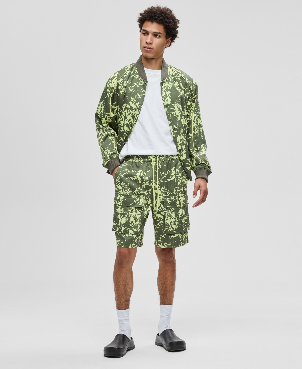 Men's Abstracted Floral Regular-Fit Printed 9" Cargo Shorts, Macy's Exclusive - Wild Ivy