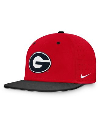 Nike - Men's  Red Georgia Bulldogs On-Field Dugout True Performance Fitted Hat