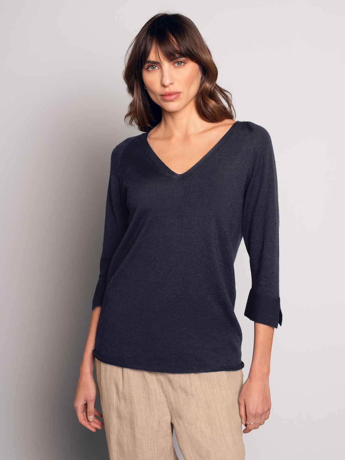 Women's Fine Knit Merino V-Neck Sweater - Dark navy