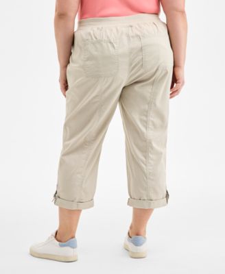 Plus Size D-Ring Cuffed Capri Pants