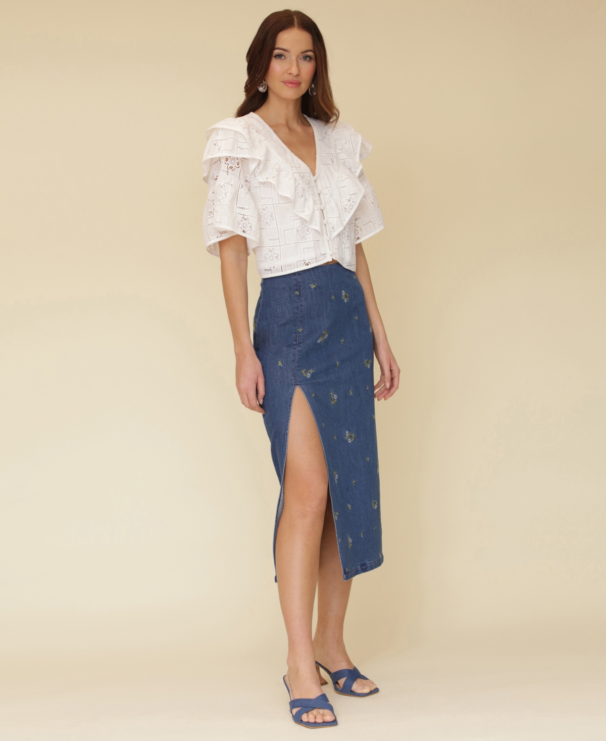 AVEC LES FILLES WOMEN'S TIERED RUFFLE CROPPED TOP 
