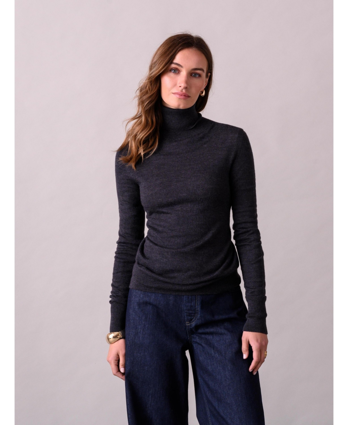 Women's Merino Roll Neck Fitted Sweater - Charcoal