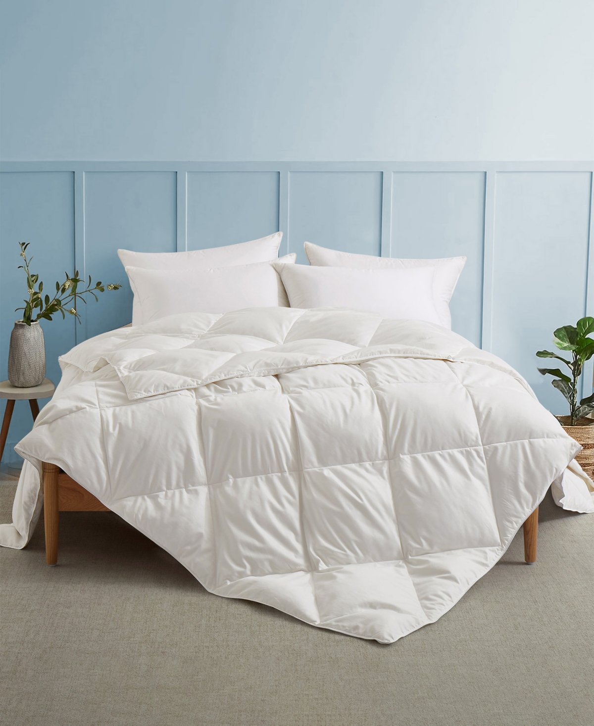 Unikome Ultra Soft Lightweight Goose Down Feather Fiber Comforter, Full/queen In White