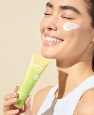 Green Tea Superlight Daily Defense Sunscreen