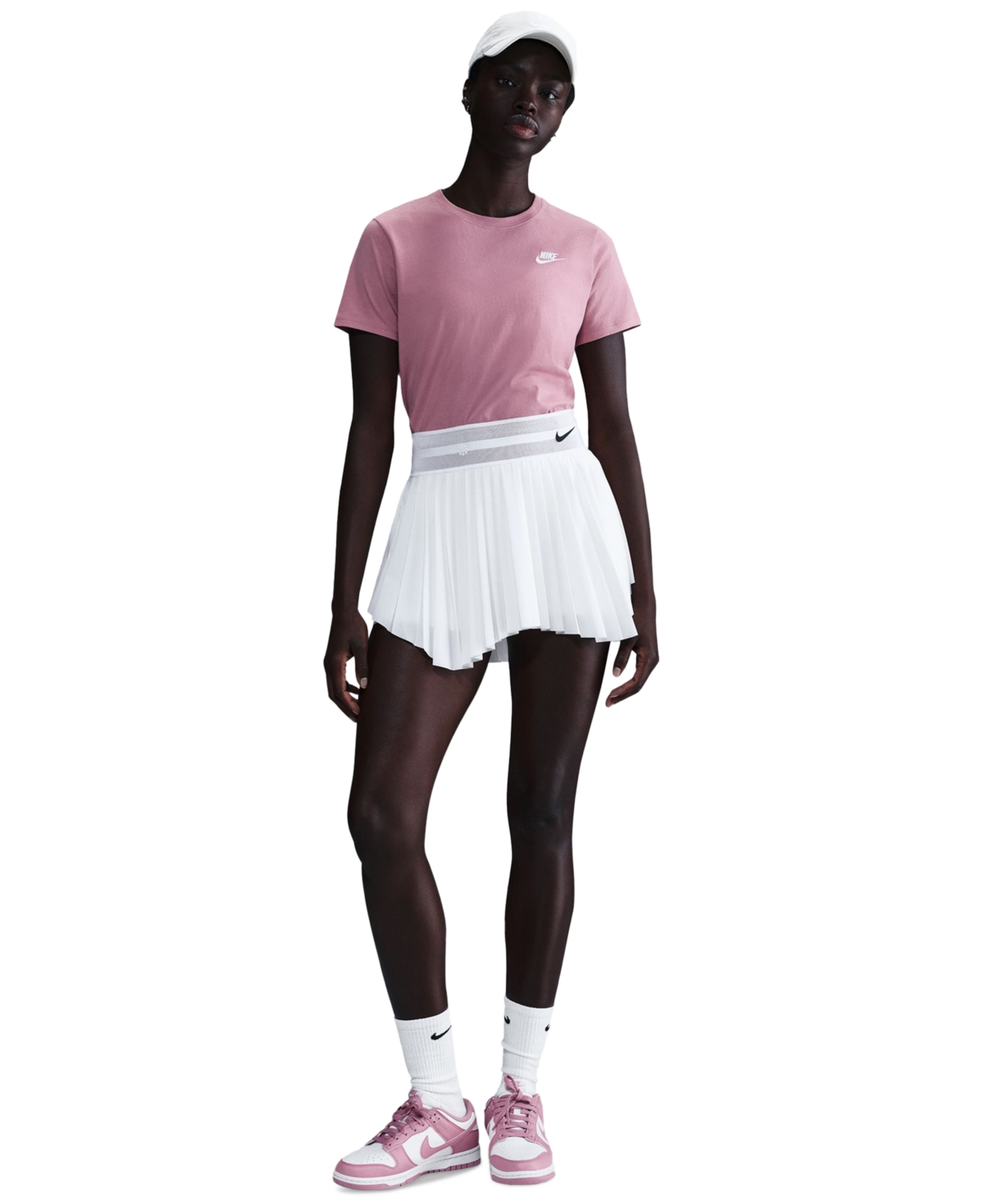 Nike Women's Sportswear Club Essentials T-Shirt