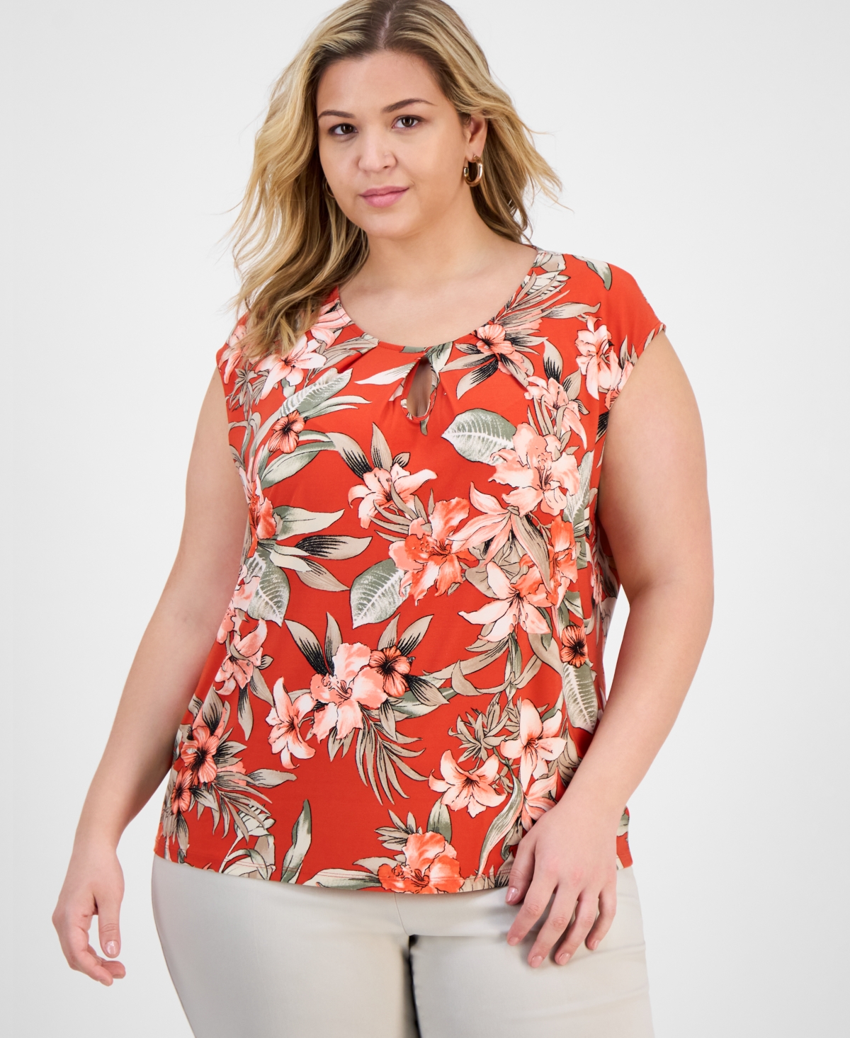 Plus Size Printed Keyhole Camisole Top - Deep Valencia Multi