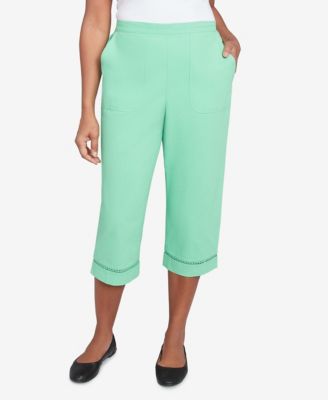 Rise & Shine Lace Dotted Trim Capri