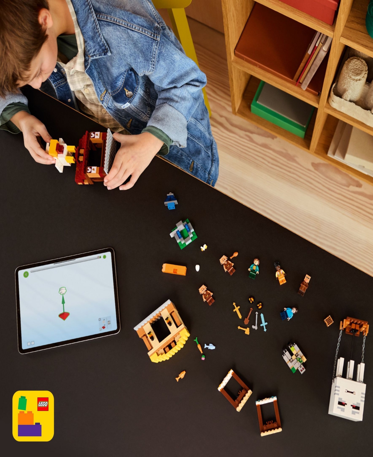 Lego Minecraft Building Set 21273, 555 Pieces In Multicolor