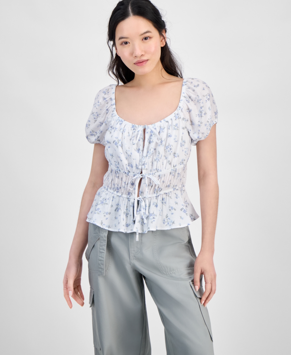 Juniors' Shirred Tie-Front Peasant Top - White Floral