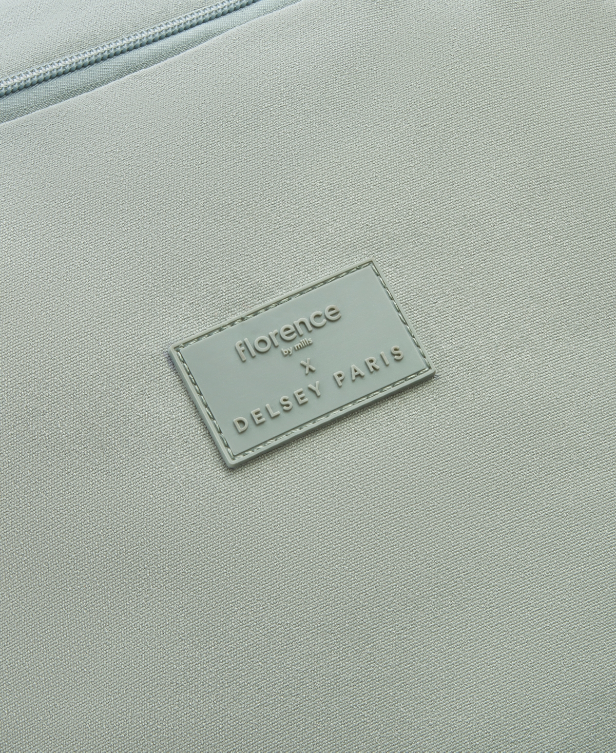 FLORENCE BY MILLS X DELSEY PARIS 28" ON A ROLL DUFFLE 