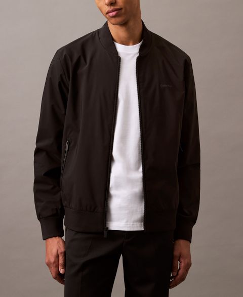 Мужская куртка Calvin Klein Logo-Print Matte Bomber, цвет: Чёрный
