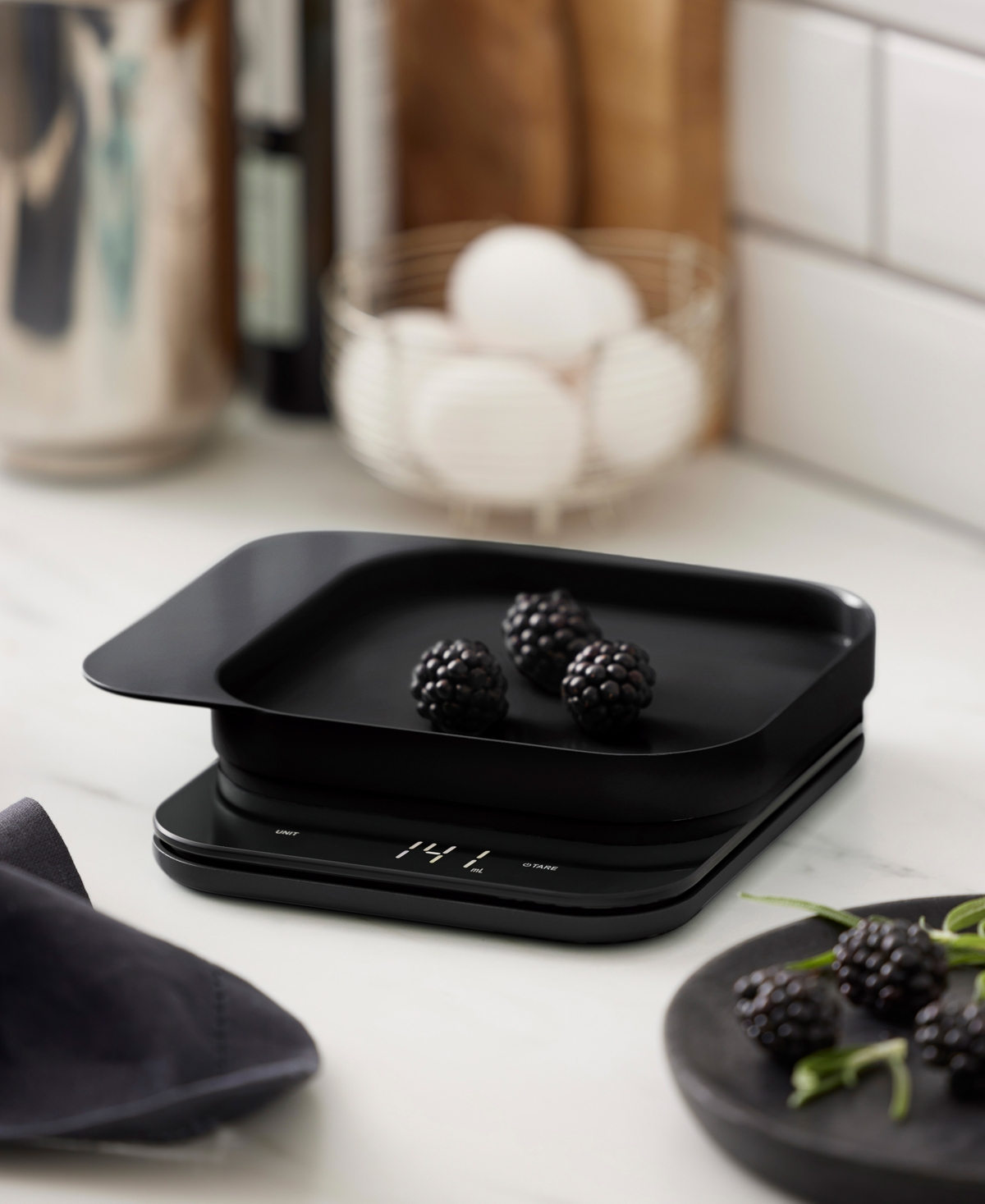 Rosti Mensura 8" Kitchen Scale In Black