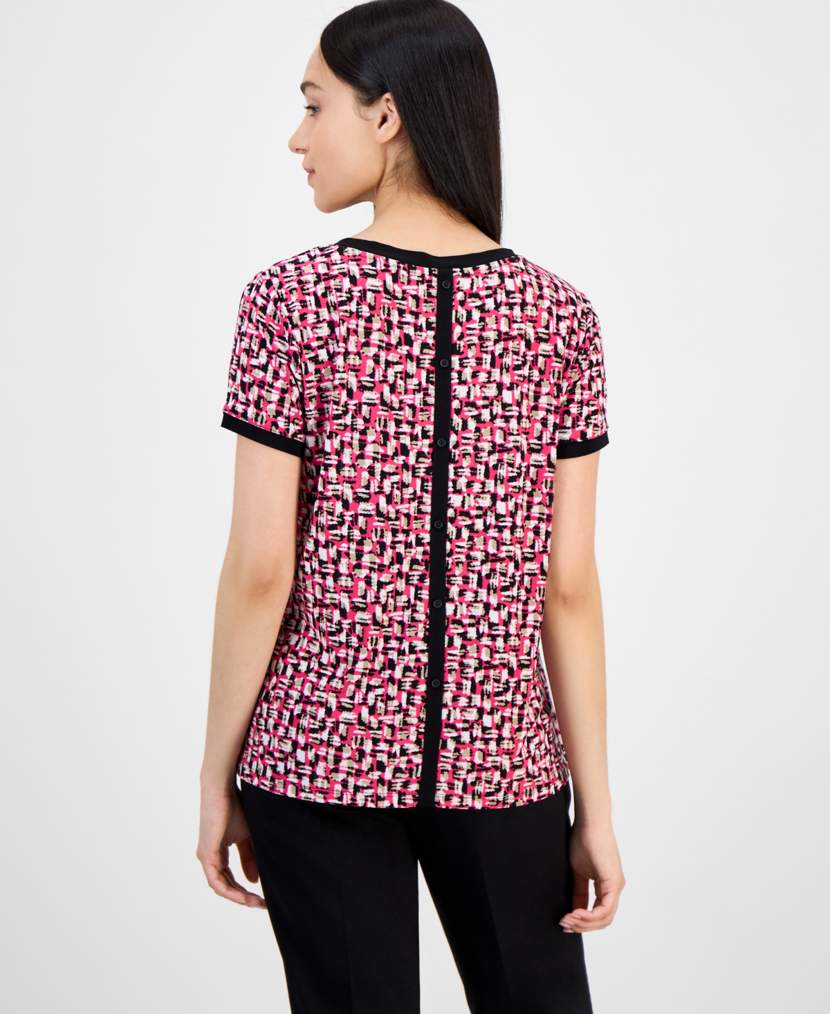 AK ANNE KLEIN PETITE PRINTED BUTTON-BACK SHORT-SLEEVE BLOUSE 