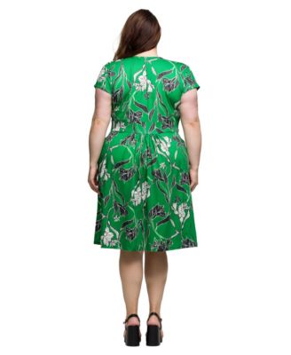 Plus Size Cap Sleeve V-Neck Knee Length Pocket Dress