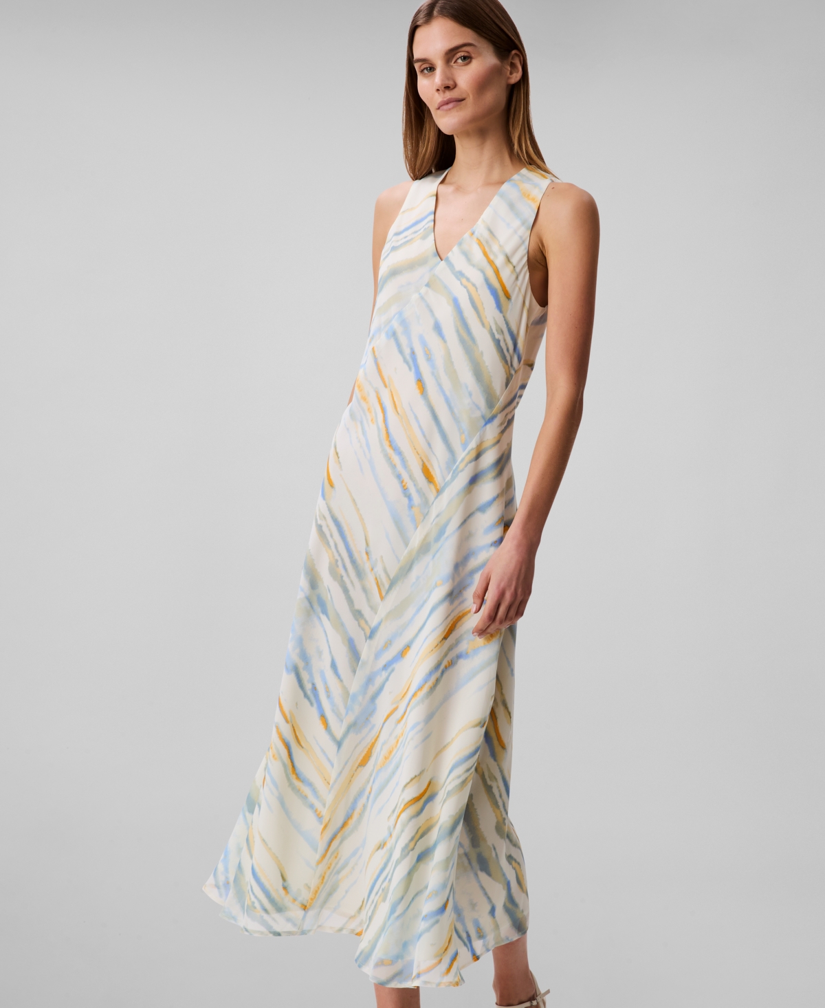 Calvin Klein Women's Printed V-neck Sleeveless Midi Dress In White,natural