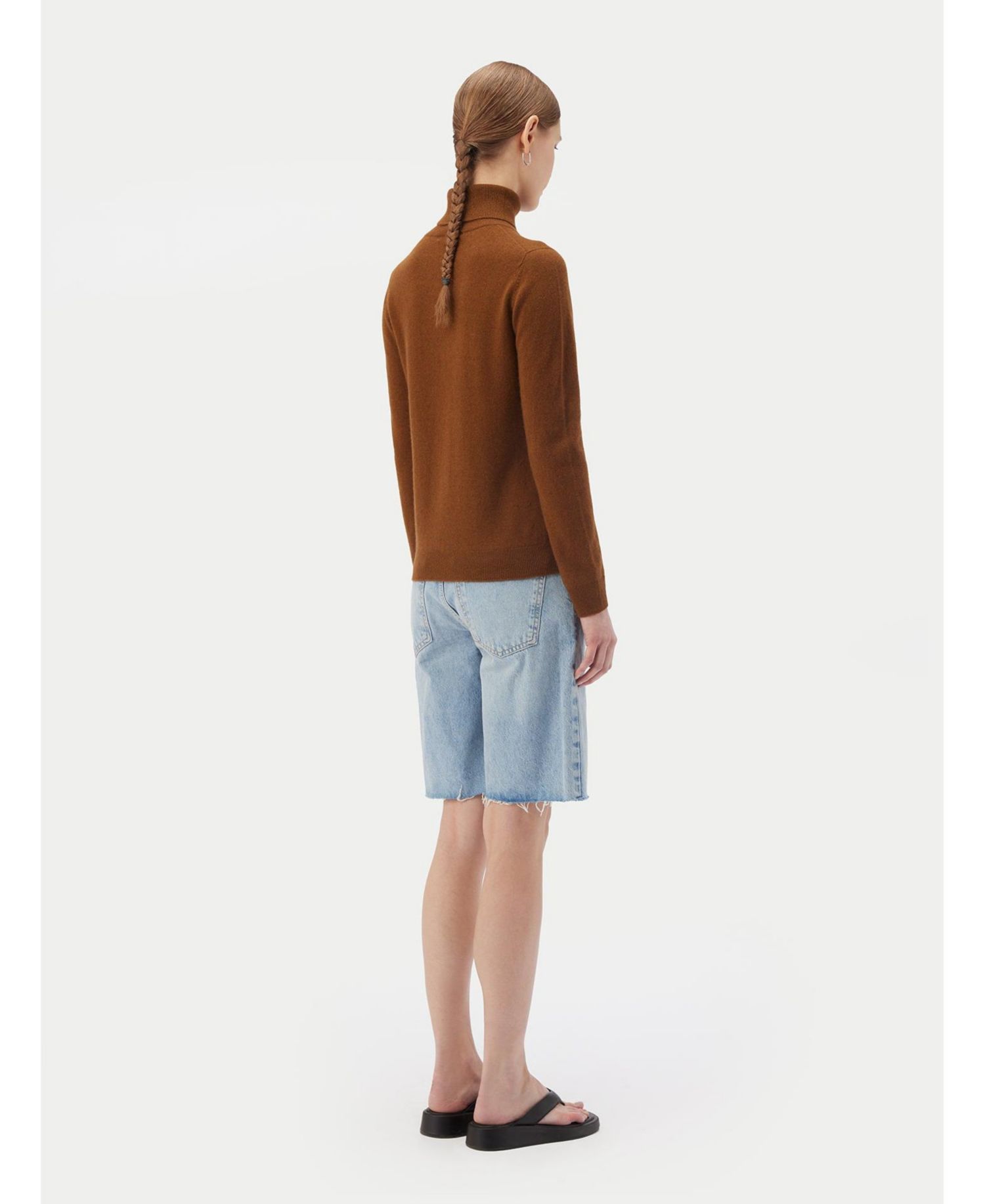 Women's Essential Cashmere Turtle Neck Sweater