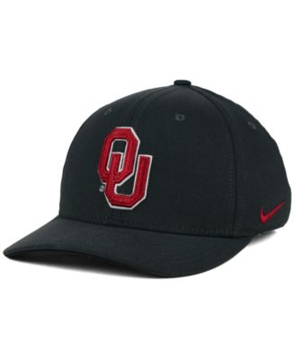 Nike - Oklahoma Sooners Classic Swoosh Cap