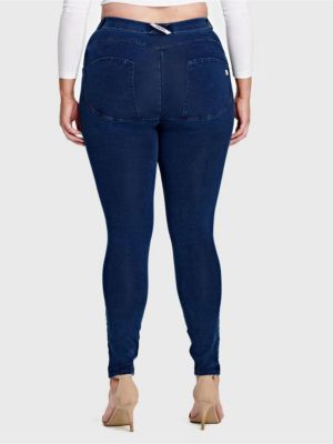 Women's Curvy High-Rise Sculpting Skinny Jeans