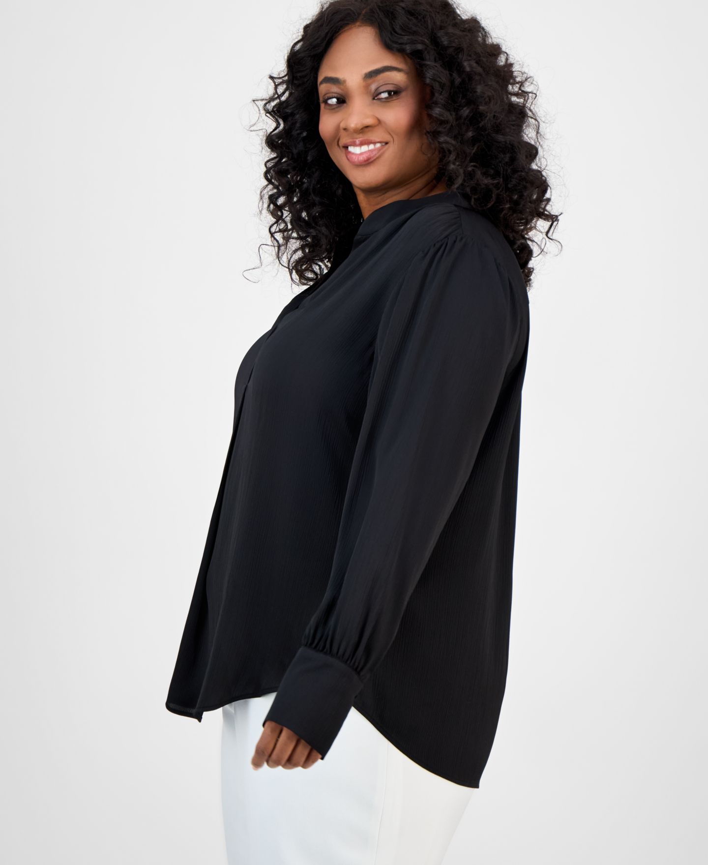Женская блузка Anne Klein Plus Size Long-Sleeve V-Neck Blouse, цвет: Чёрный — фото 2