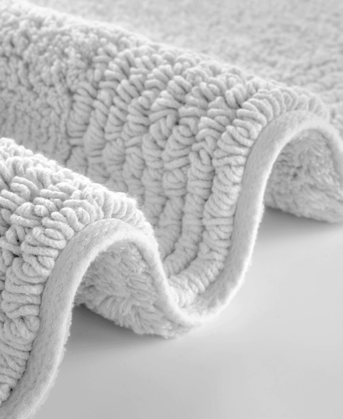 Madison Park Signature Splendor Reversible Tufted Cotton Bath Rug, 20" X 30"