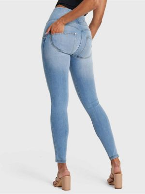 Women's Distressed High-Rise Sculpting Skinny Jeans