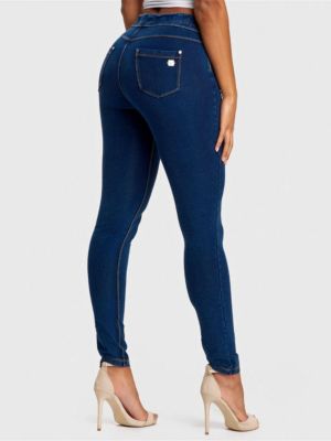 Women's High-Rise Shaping Skinny Jeans