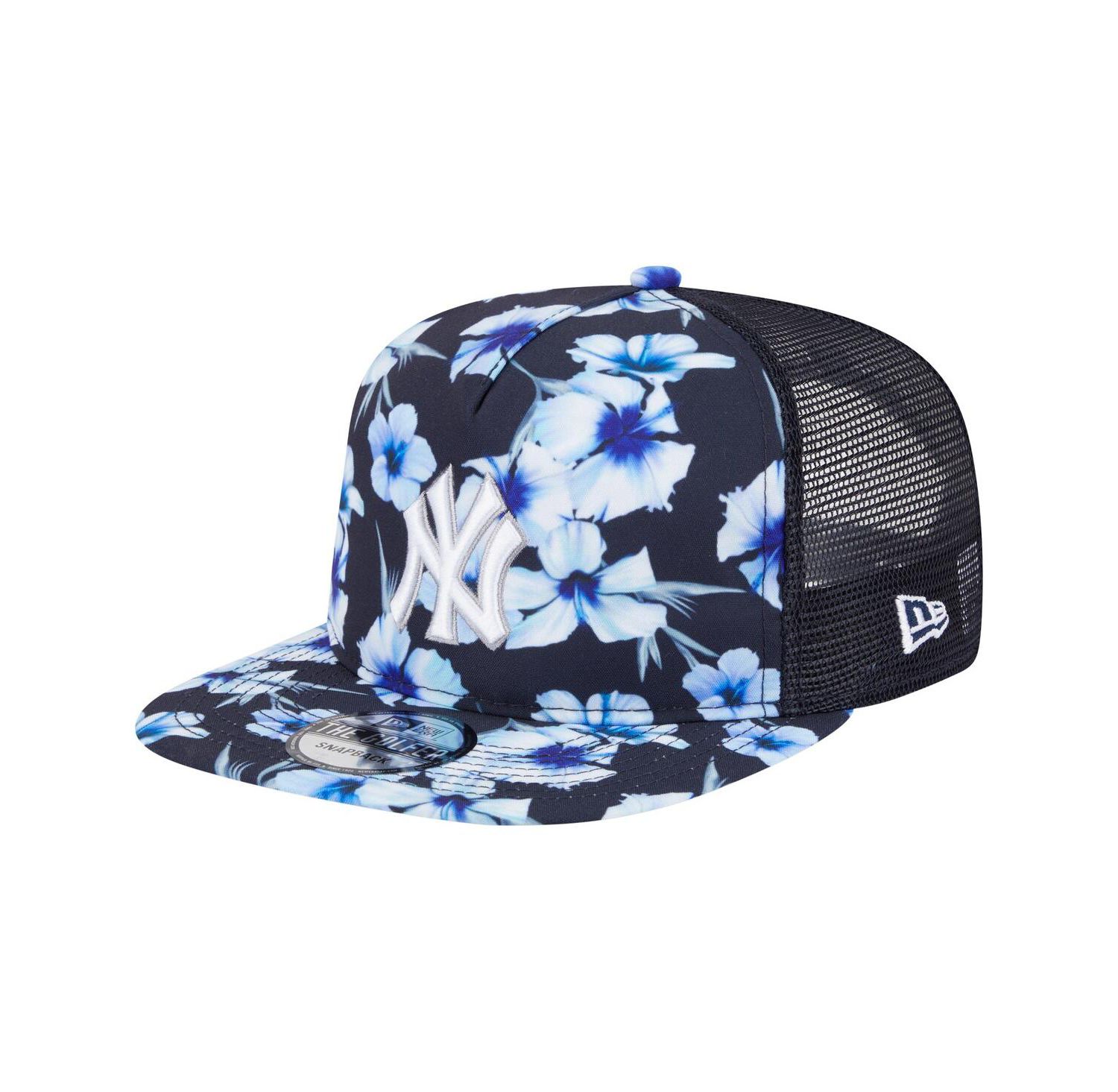 Men's Navy New York Yankees Adventure Pattern Golfer Trucker Snapback Hat