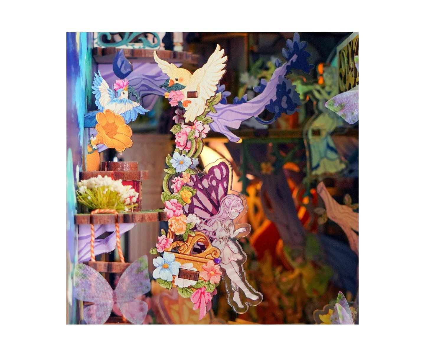 Детские куклы Flash Popup A Midsummer Night's Dream 3D Book Nook Kit with Touch Sensor LED Light, 206-Piece, Ages 14+ — фото 2