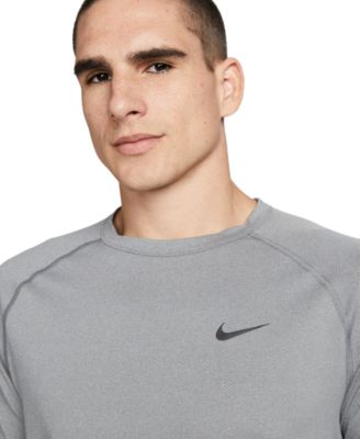 Men's Relaxed-Fit Dri-FIT Short-Sleeve Fitness T-Shirt