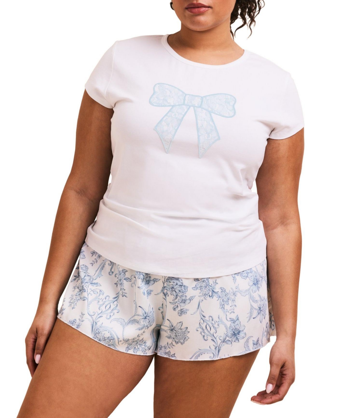 Plus Size Kassie Short Sleeve T-shirt & Pant Set - Floral blue