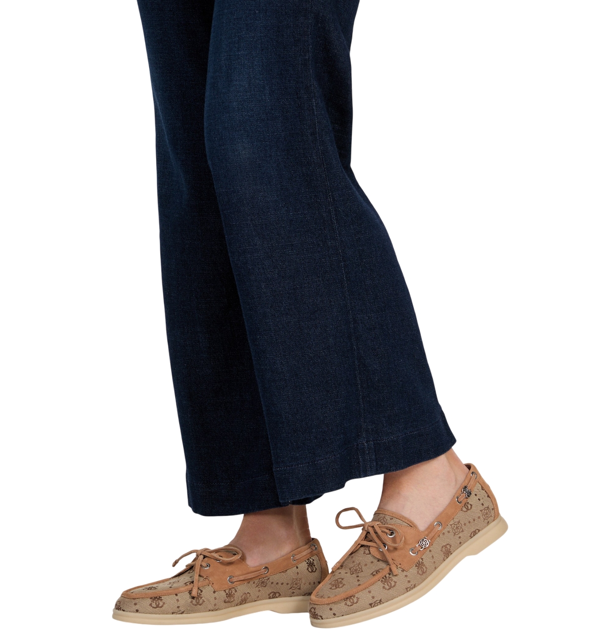 Guess Yomaya 2 Loafer In Neutral