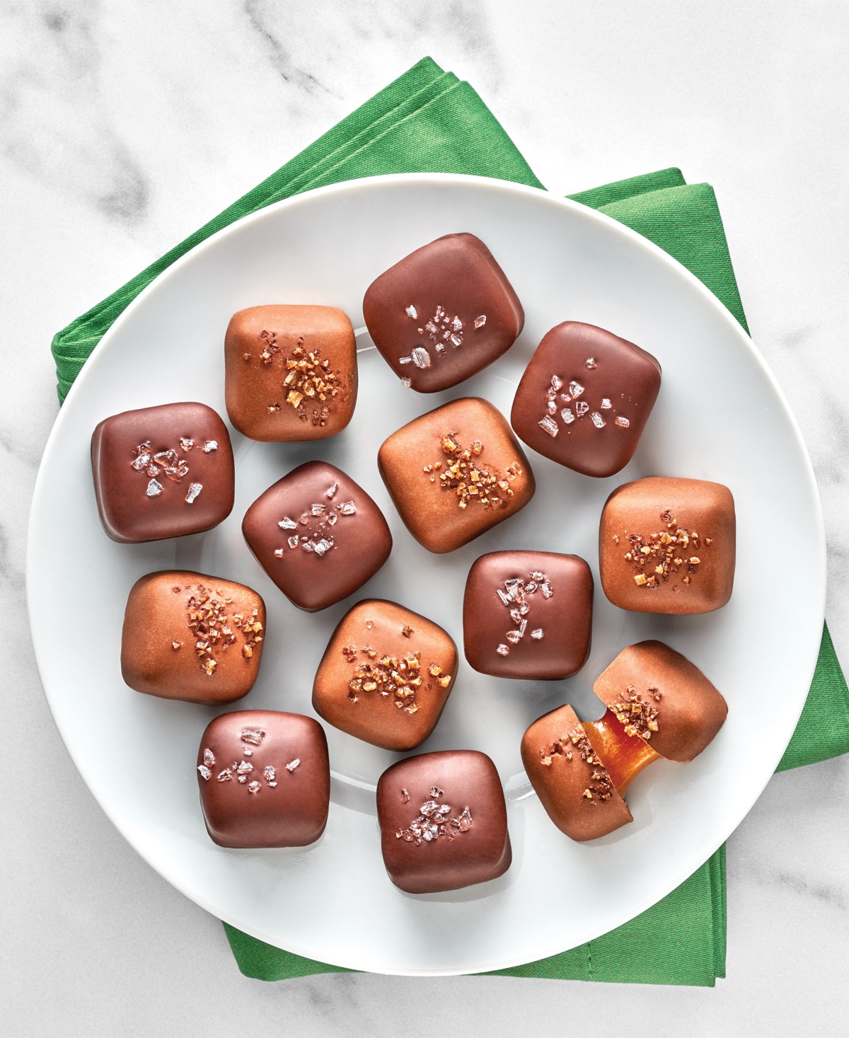 Bissinger's Handcrafted Chocolate Milk And Dark Salted Caramels, 16 Pieces