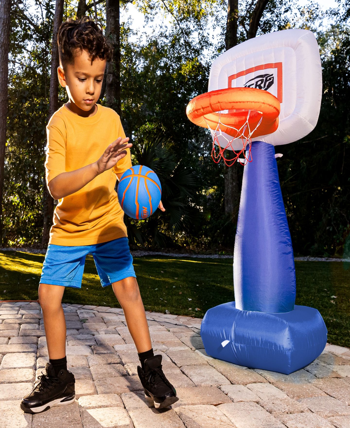 Детские игрушки Franklin Sports AirHoop 54" Built-in Blower Inflatable Basketball Hoop Set, Ages 3+ — фото 6