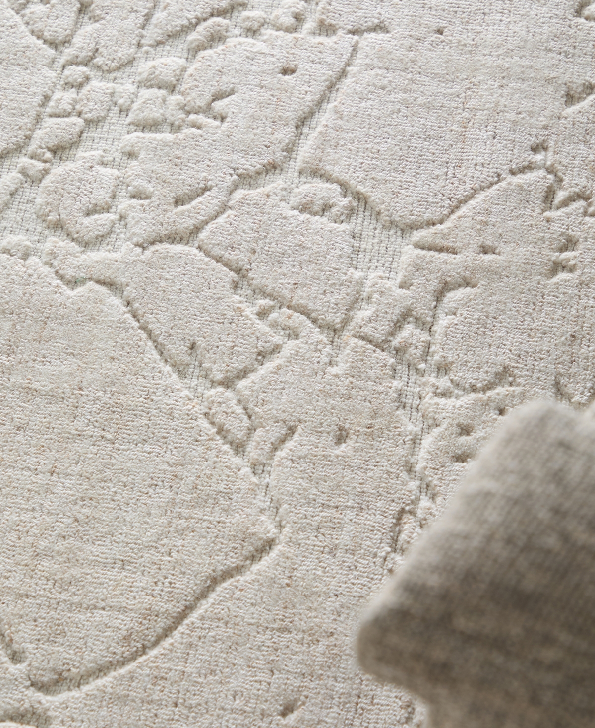 Thom Filicia For Feizy Aldrich T8019 8'x10' Area Rug